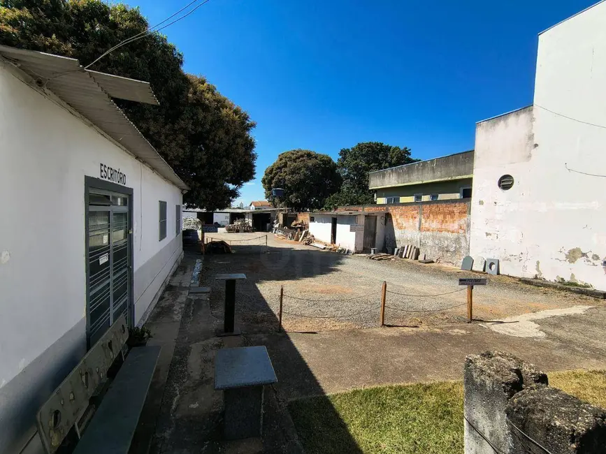 Foto 1 de Terreno / Lote à venda, 850m2 em Vila Jaiara, Anapolis - GO