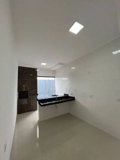 Foto 2 de Casa com 2 quartos à venda, 100m2 em Jardim dos Ipês, Anapolis - GO