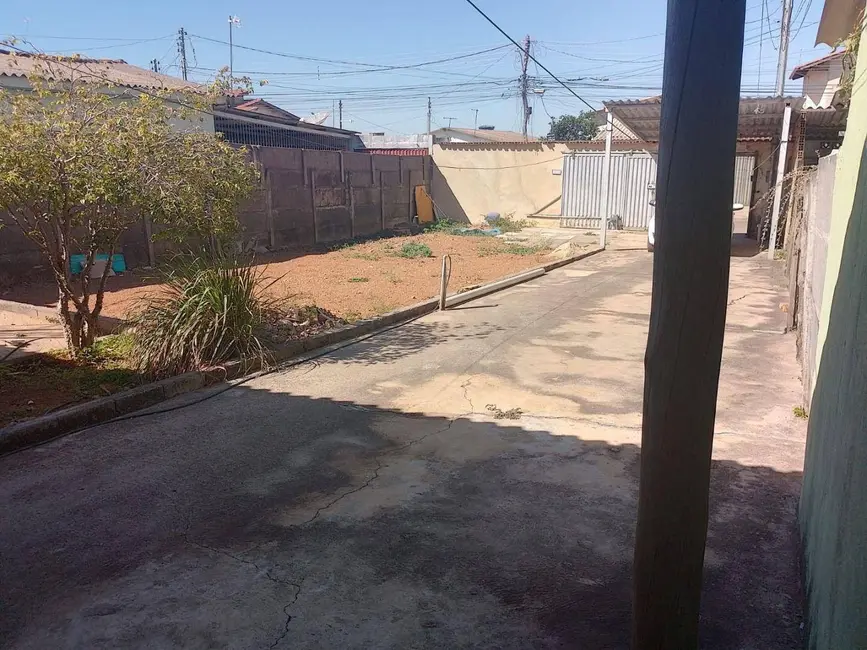 Casa com 2 quartos à venda, 300m2 em Vila Santa Isabel, Anapolis - GO - imagem 3 Foto 3 de Casa com 2 quartos à venda, 300m2 em Vila Santa Isabel, Anapolis - GO
