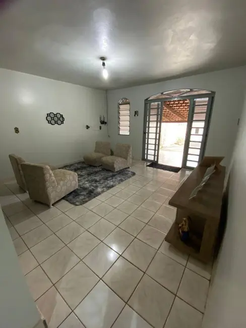 Foto 1 de Casa com 3 quartos à venda, 360m2 em São Carlos, Anapolis - GO