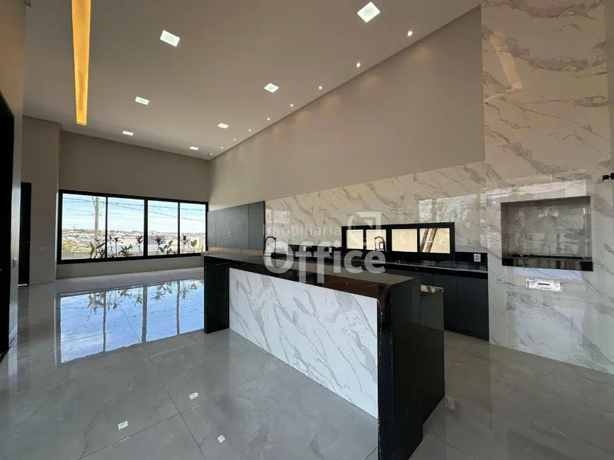 Foto 3 de Casa de Condomínio com 4 quartos à venda, 427m2 em Condomínio Residencial Grand Trianon, Anapolis - GO