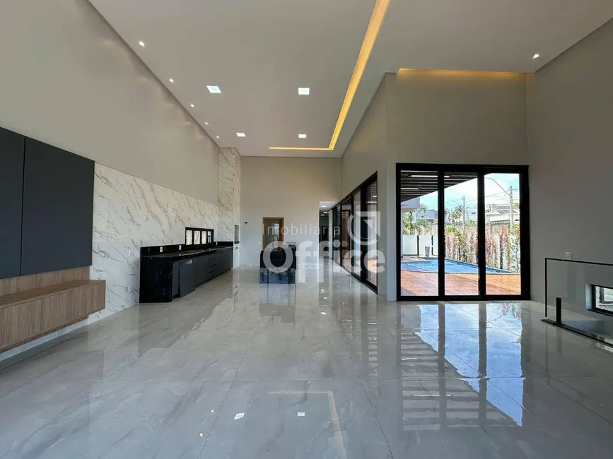 Foto 7 de Casa de Condomínio com 4 quartos à venda, 427m2 em Condomínio Residencial Grand Trianon, Anapolis - GO