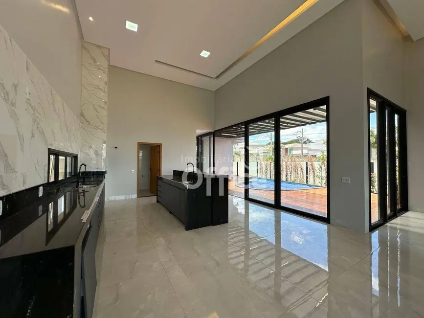 Foto 8 de Casa de Condomínio com 4 quartos à venda, 427m2 em Condomínio Residencial Grand Trianon, Anapolis - GO