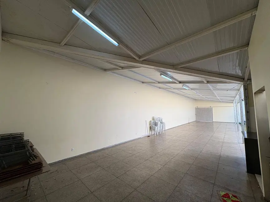 Casa com 1 quarto à venda, 360m2 em Parque Brasília 2ª Etapa, Anapolis - GO - imagem 8 Foto 8 de Casa com 1 quarto à venda, 360m2 em Parque Brasília 2ª Etapa, Anapolis - GO