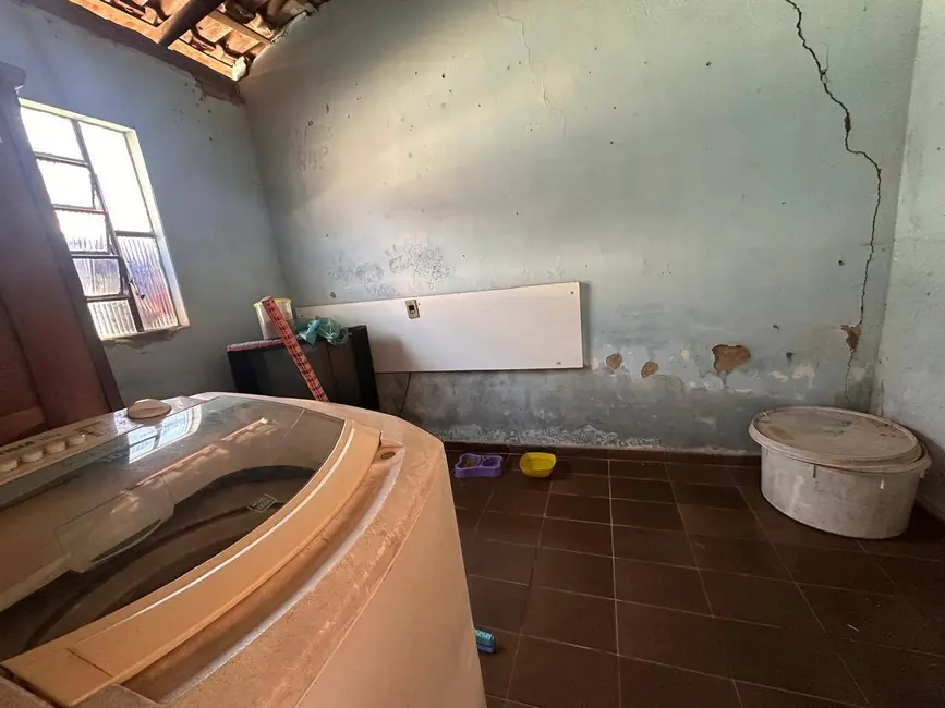 Foto 4 de Casa com 4 quartos à venda, 300m2 em Vila Jaiara, Anapolis - GO