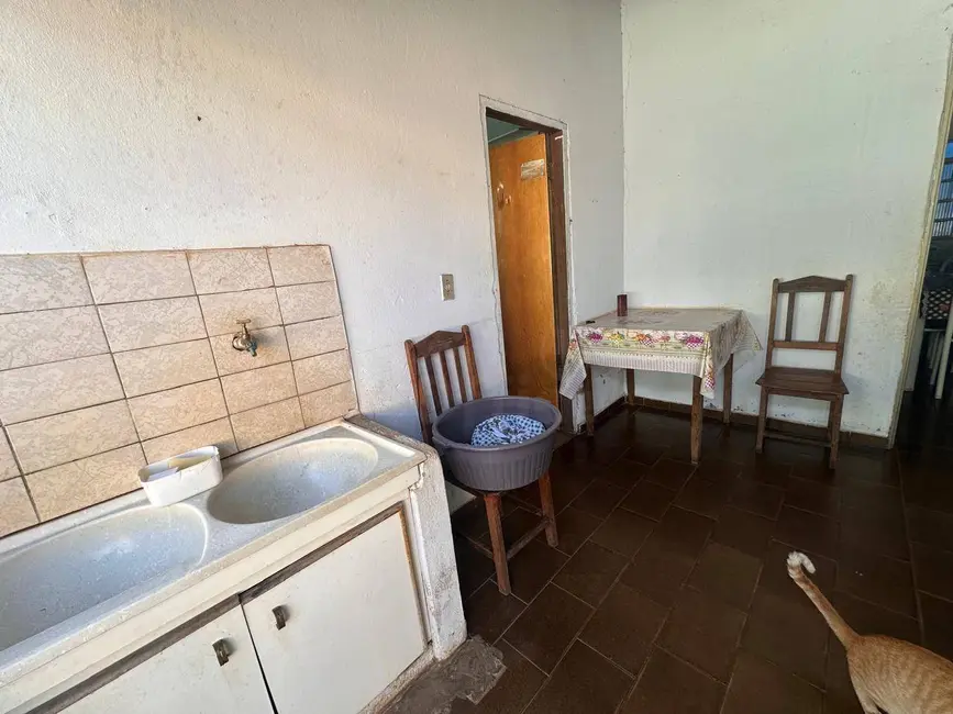 Foto 3 de Casa com 4 quartos à venda, 300m2 em Vila Jaiara, Anapolis - GO