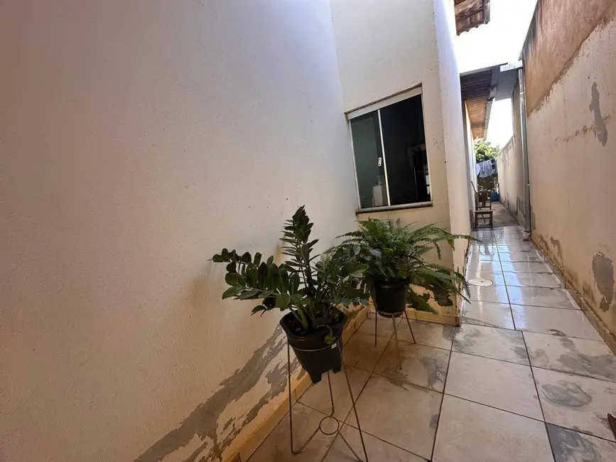 Casa com 2 quartos à venda, 150m2 em Jardim Primavera 1ª Etapa, Anapolis - GO - imagem 3 Foto 3 de Casa com 2 quartos à venda, 150m2 em Jardim Primavera 1ª Etapa, Anapolis - GO