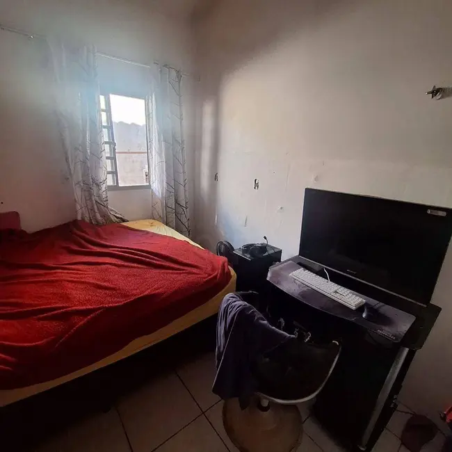 Casa com 3 quartos à venda, 200m2 em Residencial Ipanema, Anapolis - GO - imagem 5 Foto 5 de Casa com 3 quartos à venda, 200m2 em Residencial Ipanema, Anapolis - GO