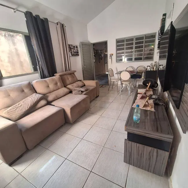 Casa com 3 quartos à venda, 200m2 em Residencial Ipanema, Anapolis - GO - imagem 1 Foto 1 de Casa com 3 quartos à venda, 200m2 em Residencial Ipanema, Anapolis - GO