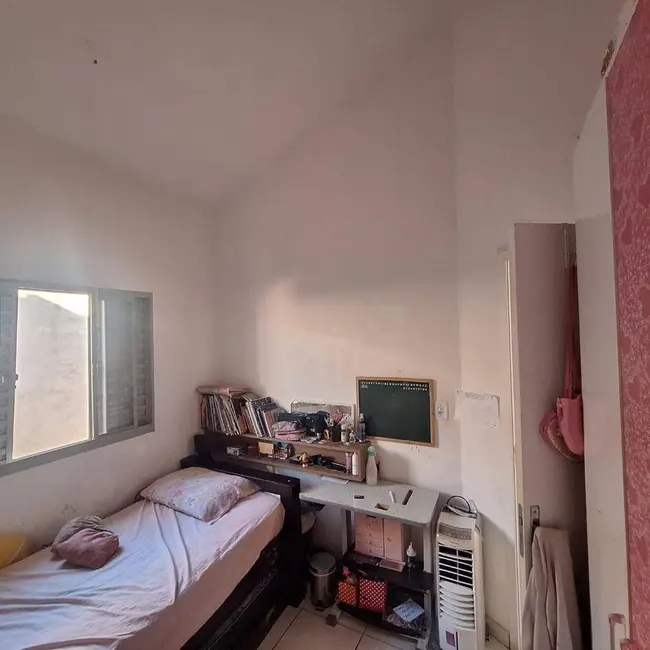 Casa com 3 quartos à venda, 200m2 em Residencial Ipanema, Anapolis - GO - imagem 8 Foto 8 de Casa com 3 quartos à venda, 200m2 em Residencial Ipanema, Anapolis - GO