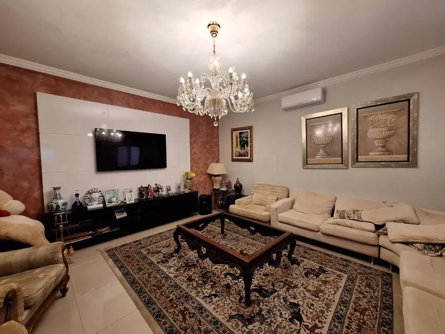 Foto 1 de Casa com 3 quartos à venda, 527m2 em Parque Brasília 2ª Etapa, Anapolis - GO