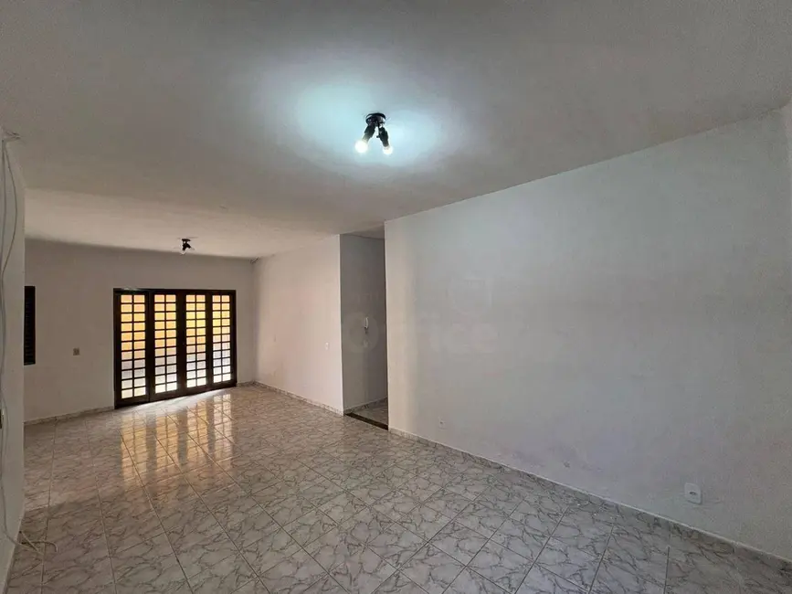 Foto 3 de Casa com 3 quartos à venda, 360m2 em Anápolis City, Anapolis - GO