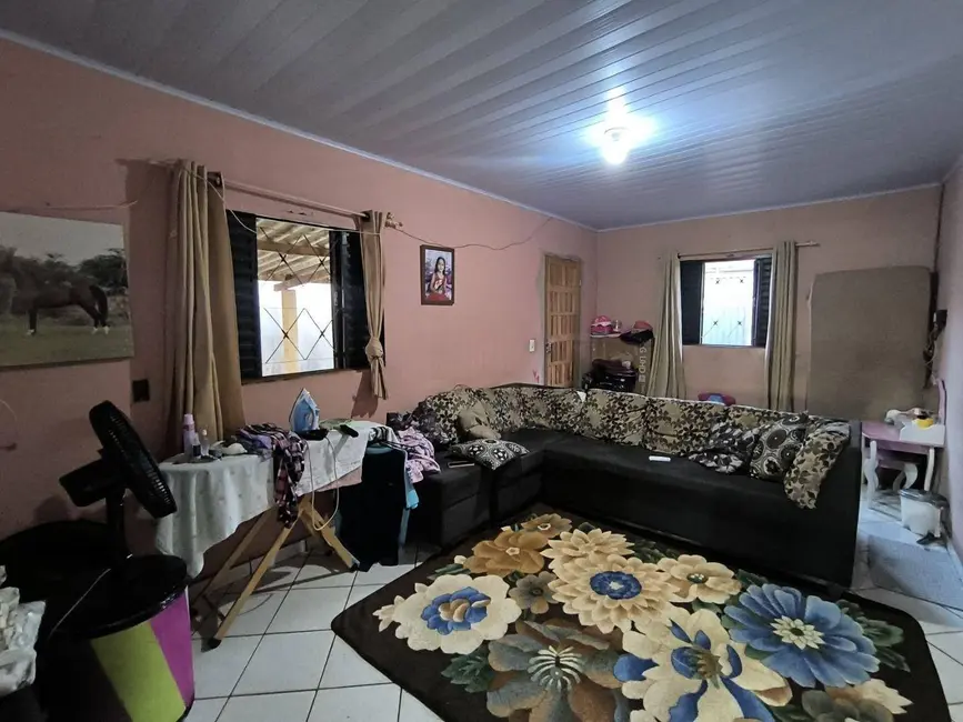 Casa com 2 quartos à venda, 360m2 em Santo Antônio, Anapolis - GO - imagem 3 Foto 3 de Casa com 2 quartos à venda, 360m2 em Santo Antônio, Anapolis - GO