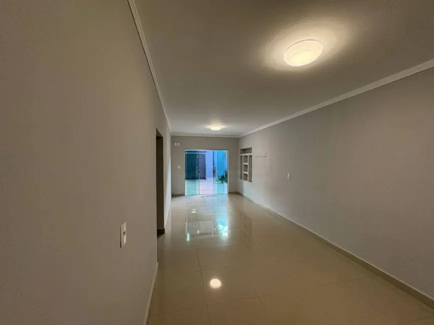 Foto 2 de Casa com 2 quartos à venda, 250m2 em Residencial Santo Expedito, Anapolis - GO