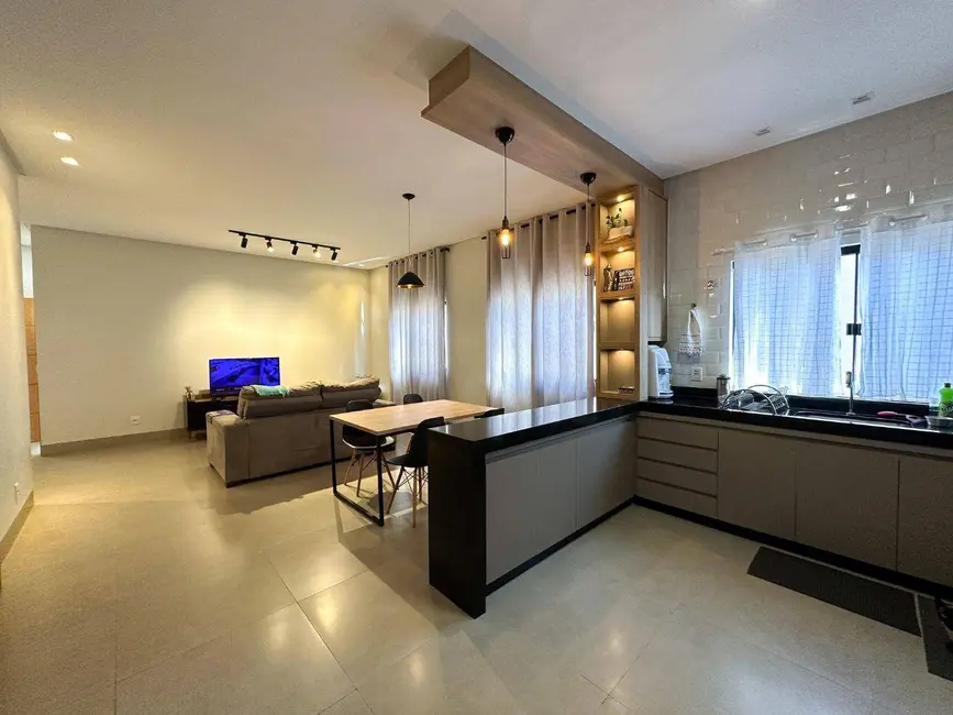 Foto 7 de Casa com 3 quartos à venda, 420m2 em Anápolis City, Anapolis - GO