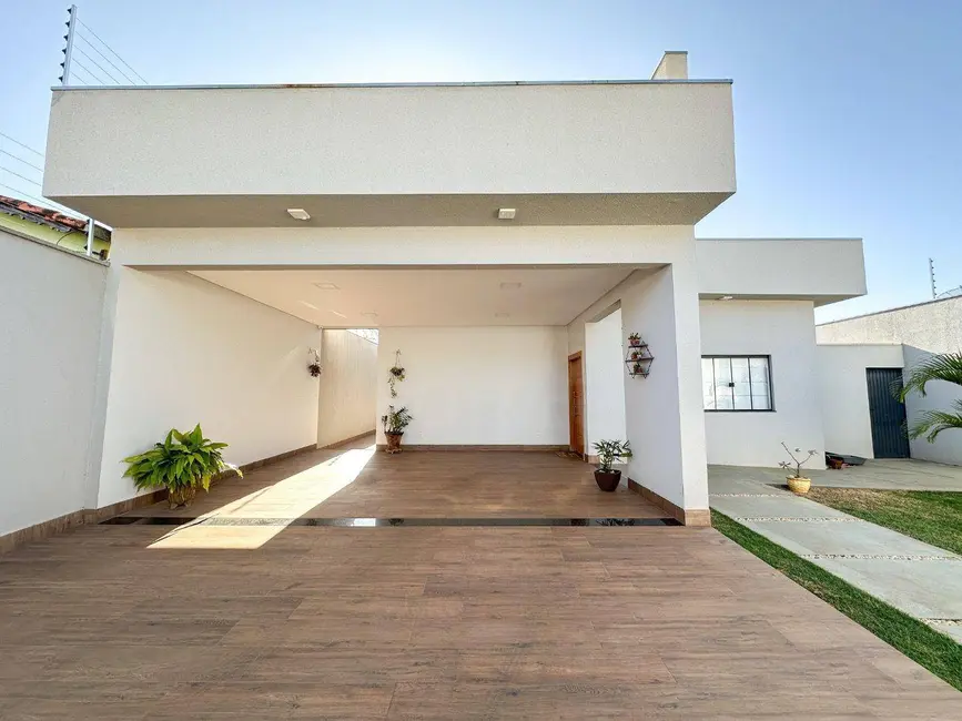 Foto 3 de Casa com 3 quartos à venda, 420m2 em Anápolis City, Anapolis - GO