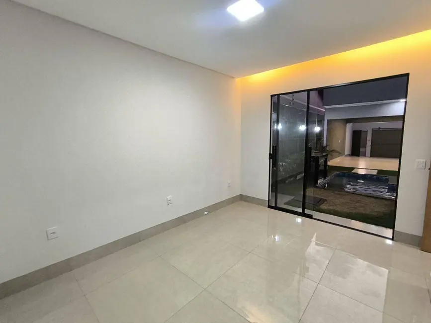 Casa com 3 quartos à venda, 200m2 em Anapolis - GO - imagem 5 Foto 5 de Casa com 3 quartos à venda, 200m2 em Anapolis - GO
