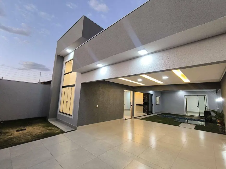 Casa com 3 quartos à venda, 200m2 em Anapolis - GO - imagem 1 Foto 1 de Casa com 3 quartos à venda, 200m2 em Anapolis - GO