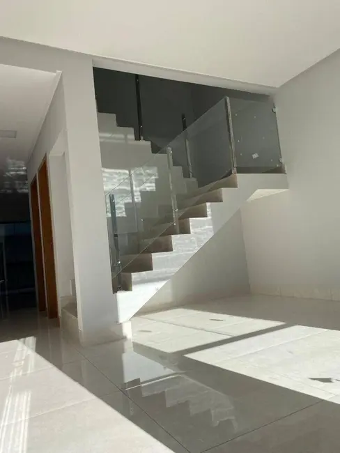 Sobrado com 3 quartos à venda, 100m2 em Parque São Jerônimo, Anapolis - GO - imagem 3 Foto 3 de Sobrado com 3 quartos à venda, 100m2 em Parque São Jerônimo, Anapolis - GO