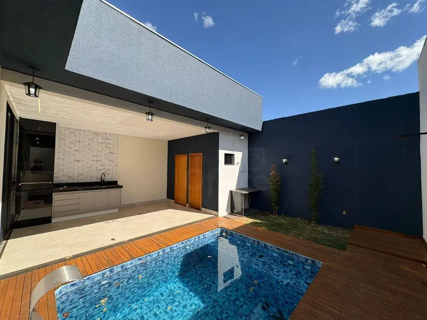 Foto 1 de Casa com 3 quartos à venda, 200m2 em Anapolis - GO