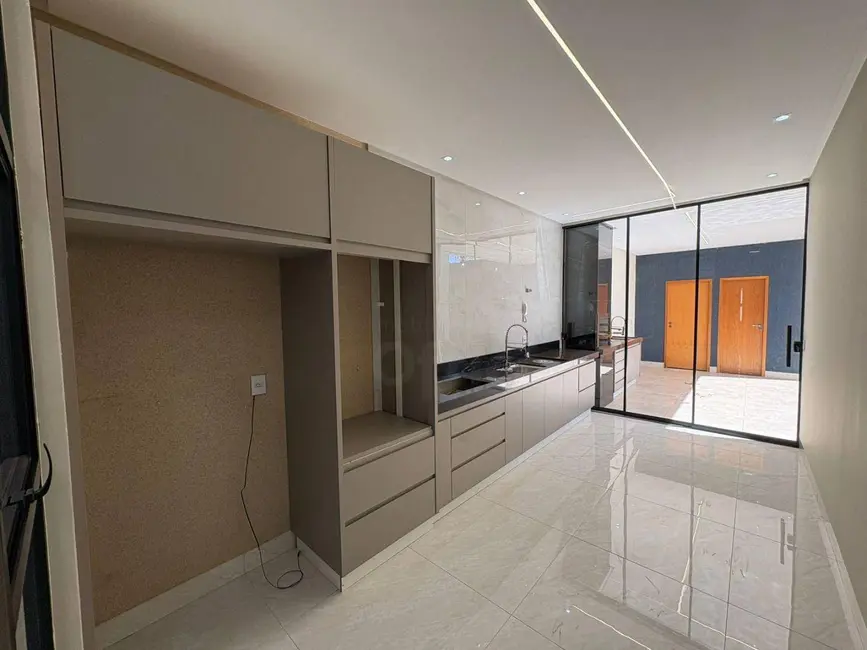 Foto 6 de Casa com 3 quartos à venda, 200m2 em Anapolis - GO