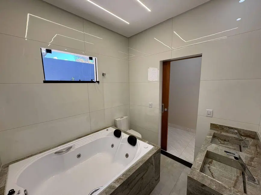Foto 9 de Casa com 3 quartos à venda, 200m2 em Anapolis - GO