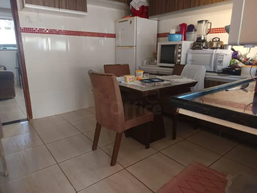 Casa com 3 quartos à venda, 300m2 em Residencial Geovanni Braga, Anapolis - GO - imagem 5 Foto 5 de Casa com 3 quartos à venda, 300m2 em Residencial Geovanni Braga, Anapolis - GO