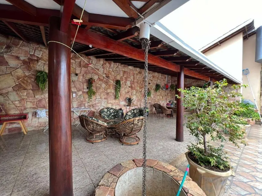 Foto 3 de Casa com 6 quartos à venda e para alugar, 347m2 em Santo André, Anapolis - GO