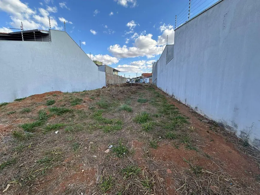 Foto 1 de Terreno / Lote à venda, 200m2 em Loteamento Residencial Verona, Anapolis - GO