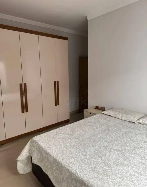 Foto 3 de Casa com 3 quartos à venda, 150m2 em Jibran El Hadj, Anapolis - GO