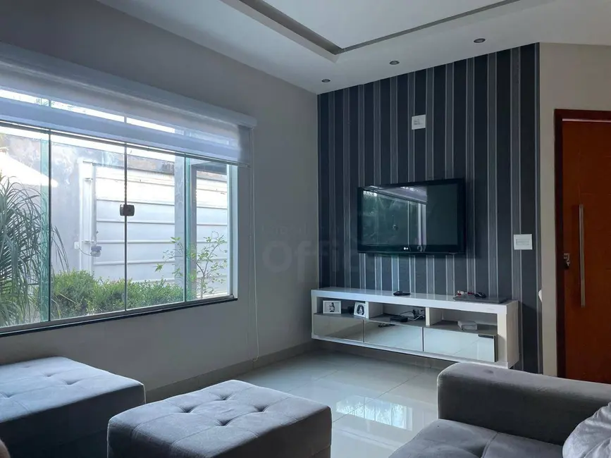 Casa com 3 quartos à venda, 300m2 em Residencial Alphaville, Anapolis - GO - imagem 1 Foto 1 de Casa com 3 quartos à venda, 300m2 em Residencial Alphaville, Anapolis - GO