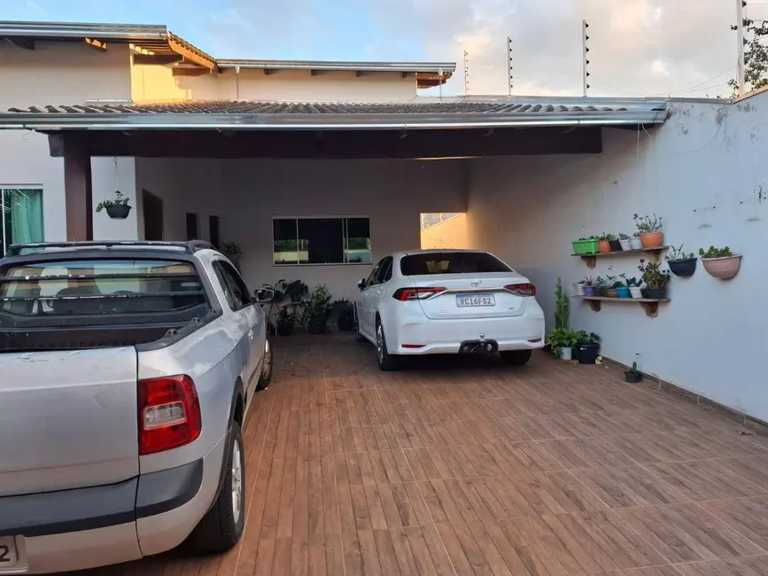 Foto 2 de Casa com 3 quartos à venda, 300m2 em Parque dos Pirineus, Anapolis - GO