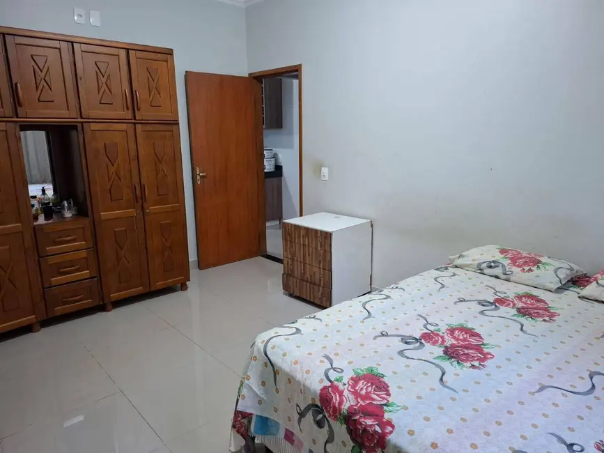Foto 6 de Casa com 3 quartos à venda, 300m2 em Parque dos Pirineus, Anapolis - GO