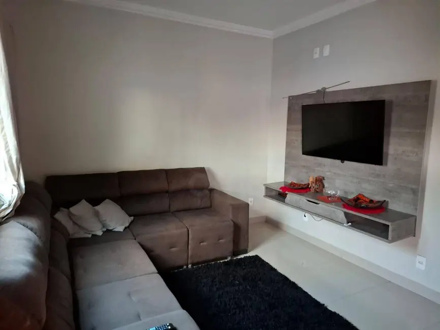 Foto 4 de Casa com 3 quartos à venda, 300m2 em Parque dos Pirineus, Anapolis - GO