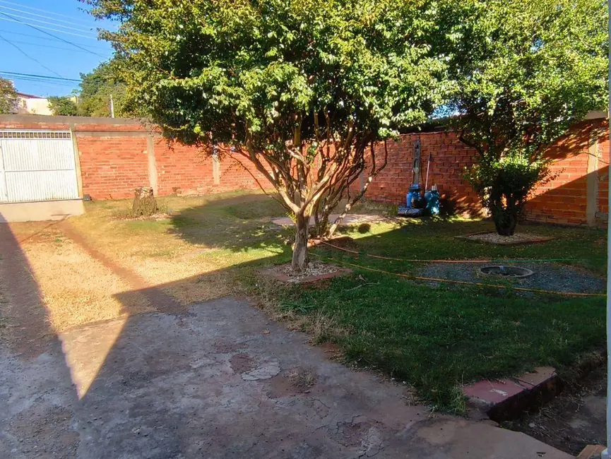 Foto 2 de Casa com 3 quartos à venda, 360m2 em Itamaraty, Anapolis - GO
