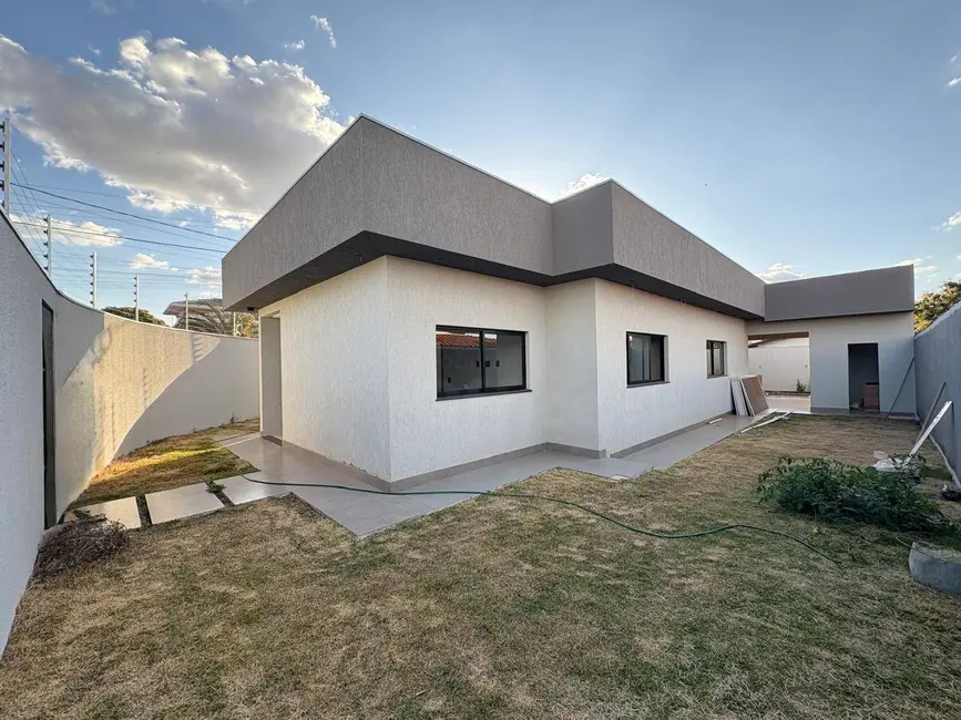 Foto 1 de Casa com 3 quartos à venda, 396m2 em Anápolis City, Anapolis - GO