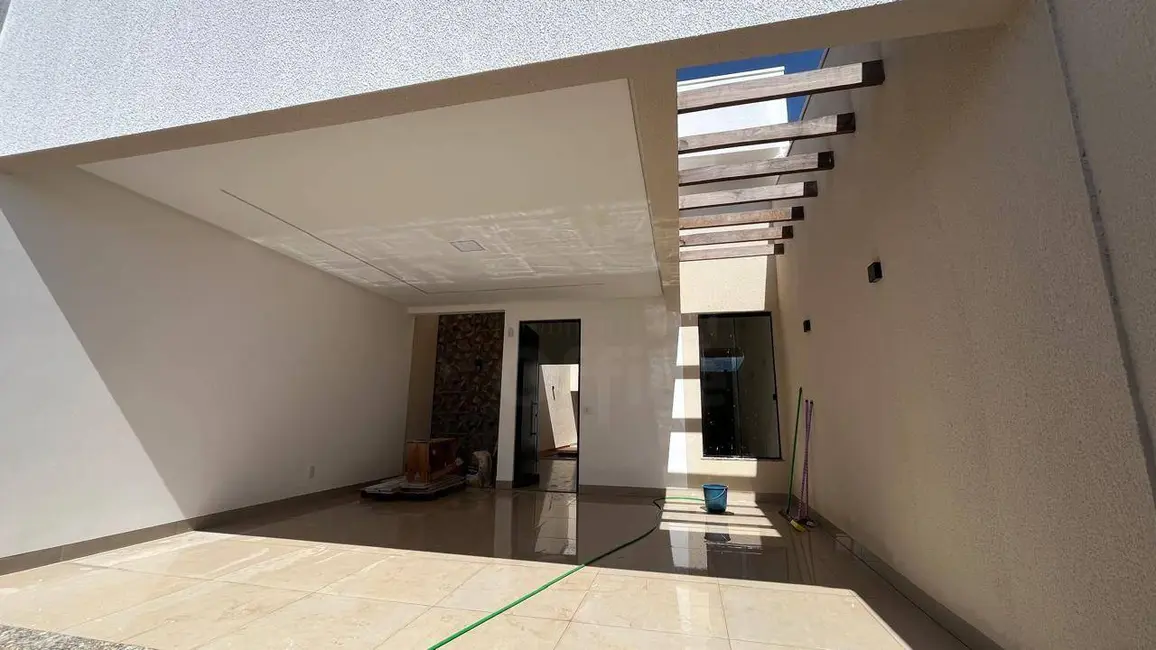 Casa com 3 quartos à venda, 180m2 em Setor Sul Jamil Miguel, Anapolis - GO - imagem 1 Foto 1 de Casa com 3 quartos à venda, 180m2 em Setor Sul Jamil Miguel, Anapolis - GO