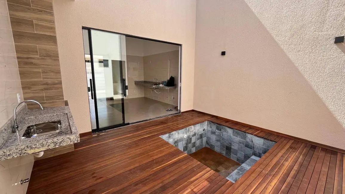 Casa com 3 quartos à venda, 180m2 em Setor Sul Jamil Miguel, Anapolis - GO - imagem 2 Foto 2 de Casa com 3 quartos à venda, 180m2 em Setor Sul Jamil Miguel, Anapolis - GO