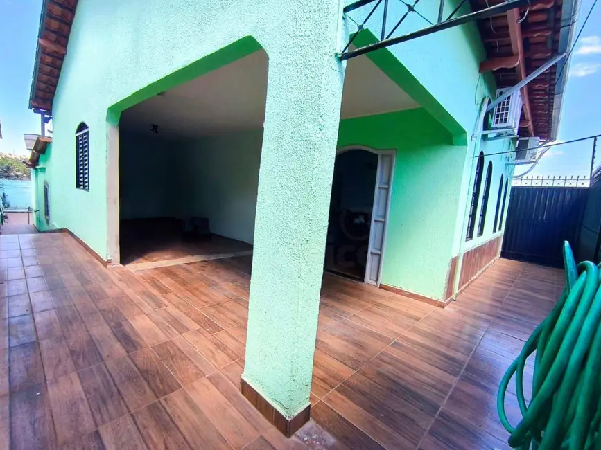 Foto 1 de Casa com 2 quartos à venda, 280m2 em Vila São Jorge, Anapolis - GO