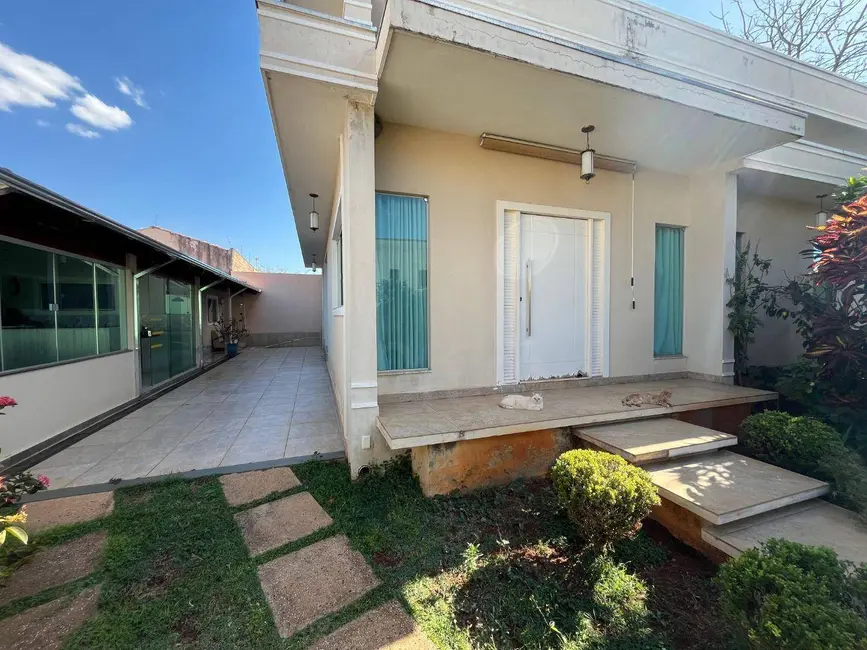 Casa com 5 quartos à venda, 700m2 em Vila Góis, Anapolis - GO - imagem 3 Foto 3 de Casa com 5 quartos à venda, 700m2 em Vila Góis, Anapolis - GO