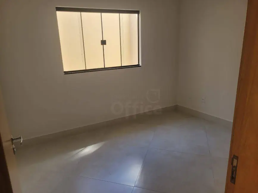 Casa com 3 quartos à venda, 197m2 em Anapolis - GO - imagem 5 Foto 5 de Casa com 3 quartos à venda, 197m2 em Anapolis - GO