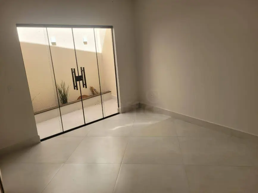 Casa com 3 quartos à venda, 197m2 em Anapolis - GO - imagem 8 Foto 8 de Casa com 3 quartos à venda, 197m2 em Anapolis - GO