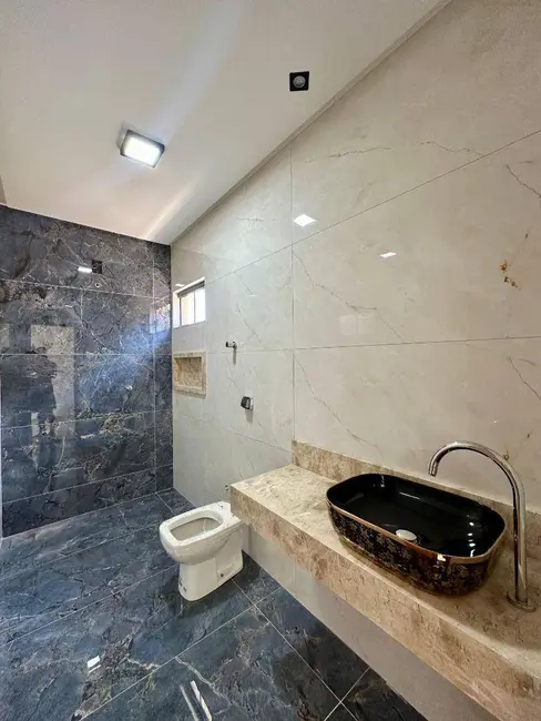 Casa com 3 quartos à venda, 300m2 em Setor Lago dos Buritis, Anapolis - GO - imagem 8 Foto 8 de Casa com 3 quartos à venda, 300m2 em Setor Lago dos Buritis, Anapolis - GO