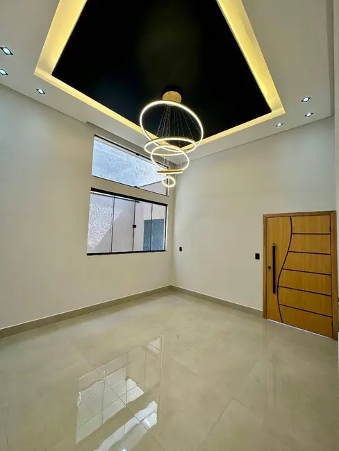 Casa com 3 quartos à venda, 300m2 em Setor Lago dos Buritis, Anapolis - GO - imagem 3 Foto 3 de Casa com 3 quartos à venda, 300m2 em Setor Lago dos Buritis, Anapolis - GO