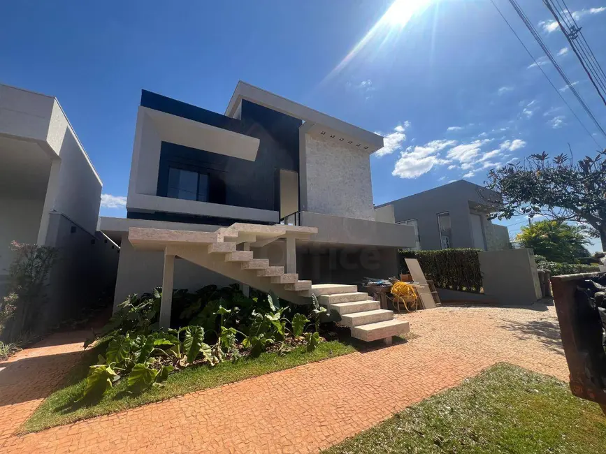 Sobrado com 4 quartos à venda, 380m2 em Condomínio Terras Alpha Anápolis, Anapolis - GO - imagem 1 Foto 1 de Sobrado com 4 quartos à venda, 380m2 em Condomínio Terras Alpha Anápolis, Anapolis - GO