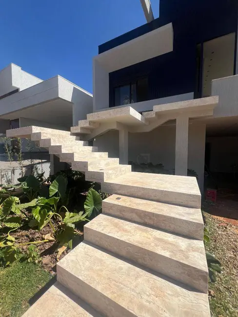 Sobrado com 4 quartos à venda, 380m2 em Condomínio Terras Alpha Anápolis, Anapolis - GO - imagem 3 Foto 3 de Sobrado com 4 quartos à venda, 380m2 em Condomínio Terras Alpha Anápolis, Anapolis - GO
