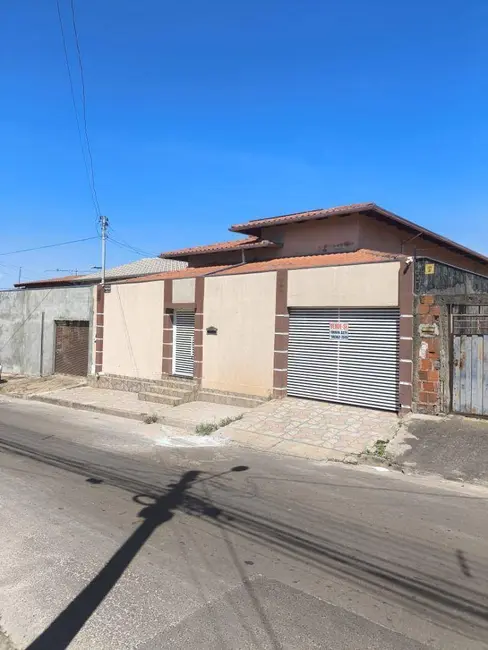 Foto 2 de Casa com 2 quartos à venda, 300m2 em Residencial Itatiaia, Anapolis - GO