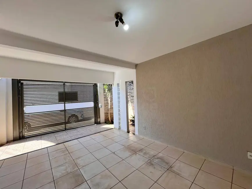 Foto 3 de Casa de Condomínio com 4 quartos para alugar, 500m2 em Alvorada, Anapolis - GO