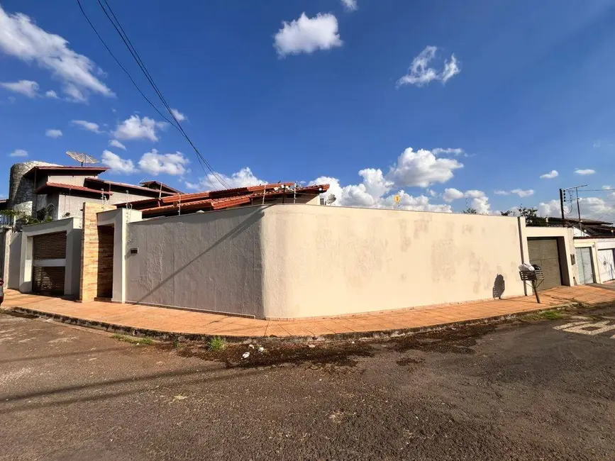 Foto 2 de Casa de Condomínio com 4 quartos para alugar, 500m2 em Alvorada, Anapolis - GO