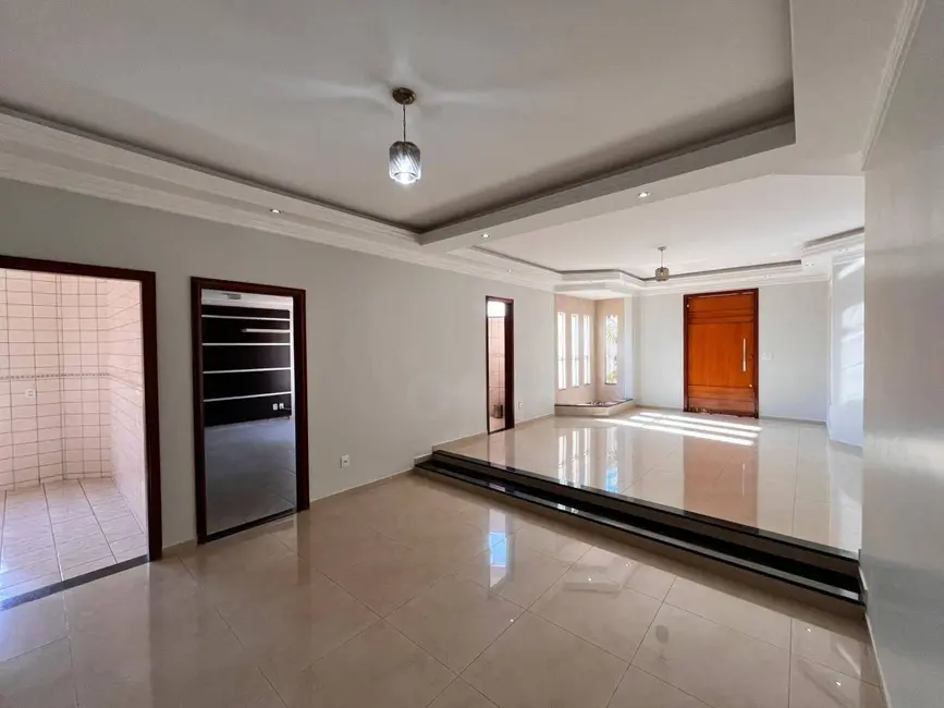 Foto 6 de Casa de Condomínio com 4 quartos para alugar, 500m2 em Alvorada, Anapolis - GO